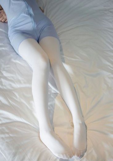色老久久精品偷偷鲁一区_欧美成人在线