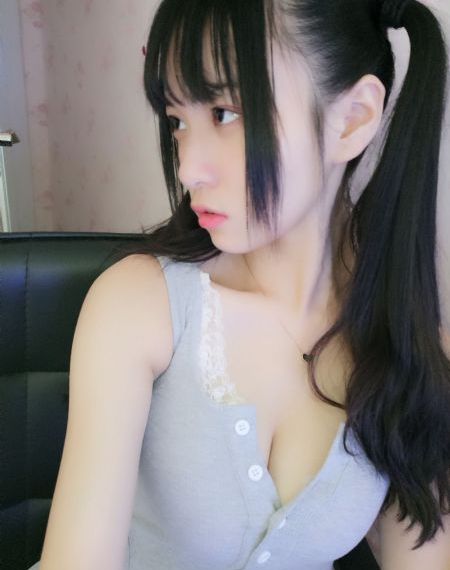 中文精品一卡2卡3卡4卡国色_午夜在线观看完整版