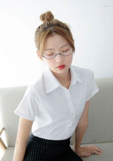 色婷婷一区二区三av免费看_720完整视频观看